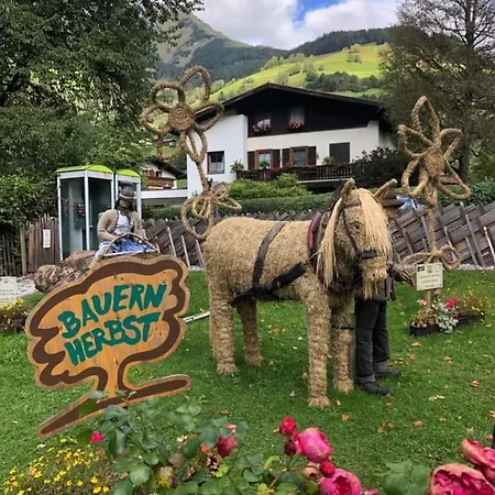 Kerstin 3 - By Smr - Close To Gondola And * 라우리스